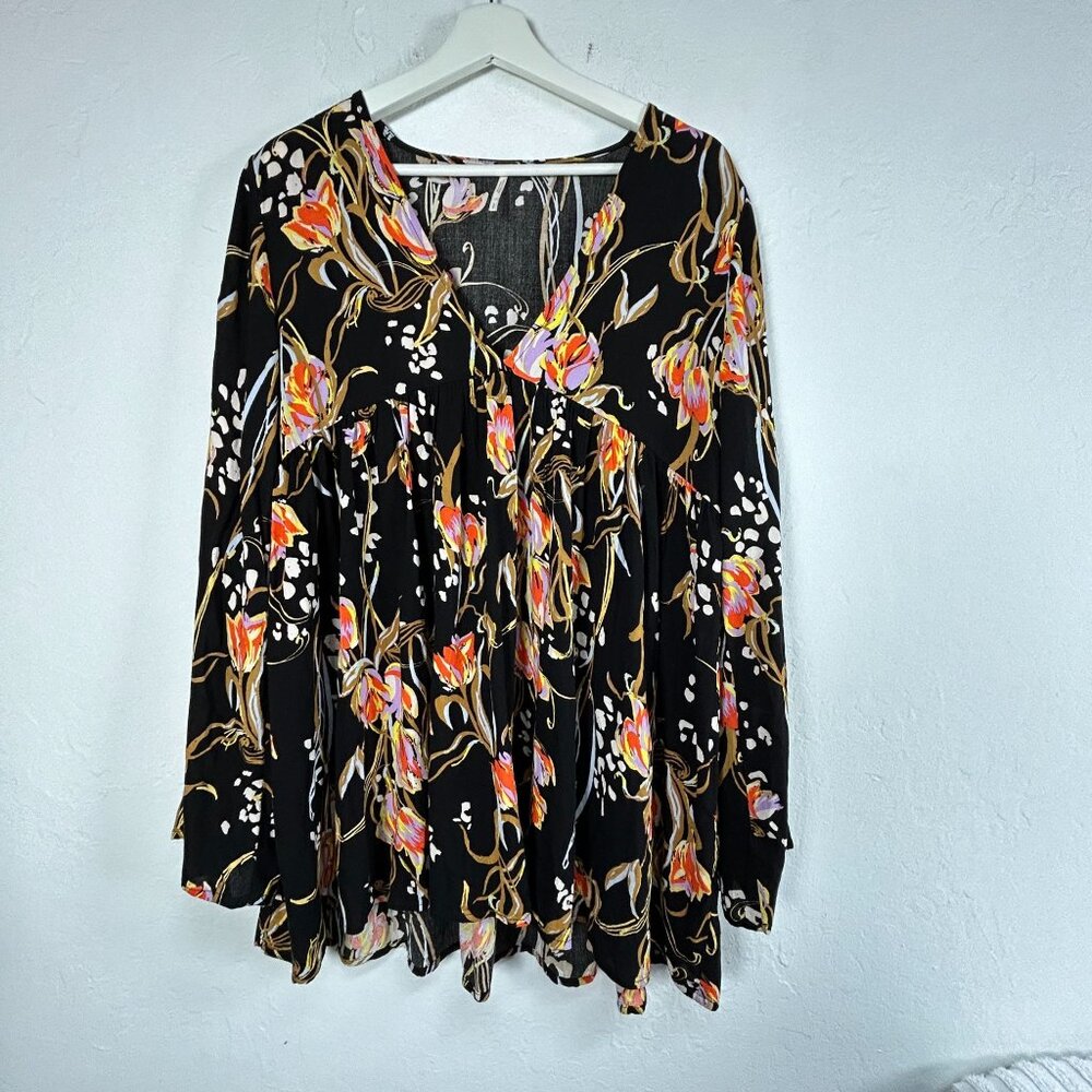 Free People Bella Floral Onyx V-Neck Flowy Bell Sleeve Oversized Tunic Top Small